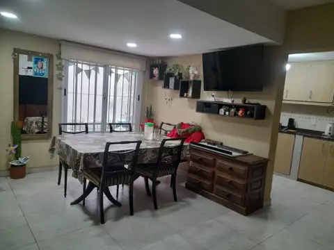 Depto Tipo Casa en Venta de 2 ambientes