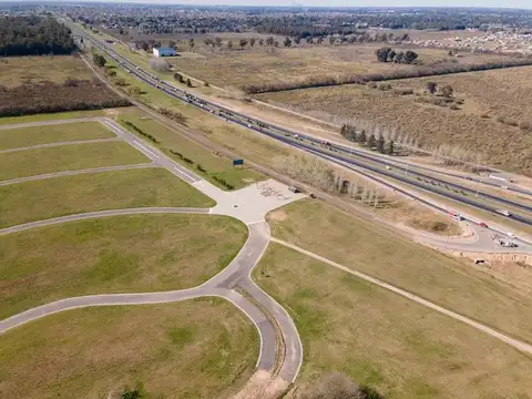 Lotes en Ezeiza - Aluen