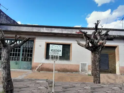 CASA EN LOTE PROPIO