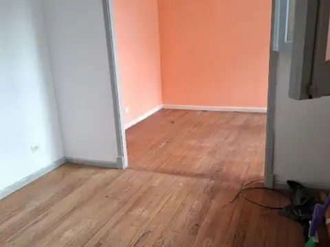 Catamarca 400, Piso 1