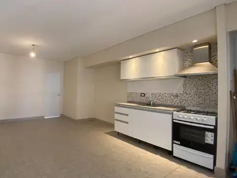 Yapeyu 1600, Piso PB