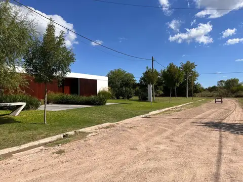 Lotes en Barrio  Don Guido 139 y 509