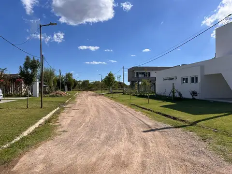 Lotes en Barrio  Don Guido 139 y 509