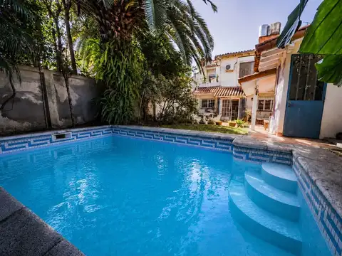 VENTA CASA 6 AMB OLIVOS JARDÍN Y PILETA CRÉDITO