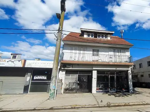 VENTA CASA 4 AMBIENTES IDEAL DESARROLLO COMERCIAL
