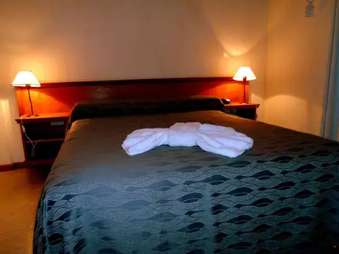 Hotel 46 hab. 3* - BI683685