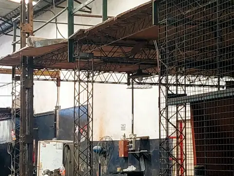 Galpon en Alquiler 10  mts Frente