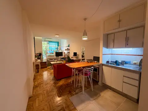 Departamento en Cañitas con Balcón