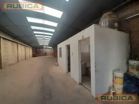 Galpon en Alquiler 40  mts Fondo