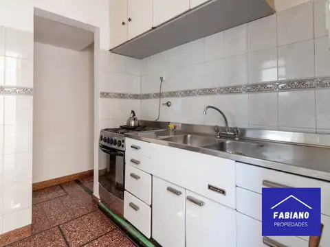 Casa 5 ambientes con 2 baños