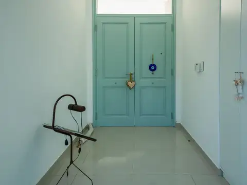 Casa 7 ambientes con 5 baños