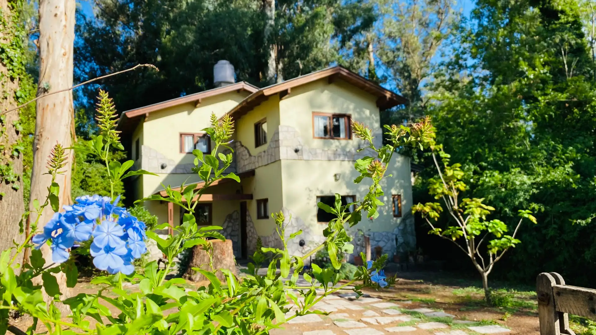 HERMOSO CHALET 4 AMBIENTES !!!