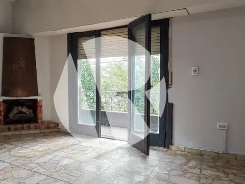 Depto Tipo Casa en Venta 40 años