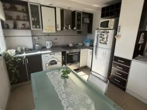 Departamento 3 ambientes con 2 baños