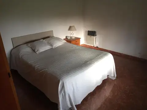 Casa en Venta con 4 cocheras