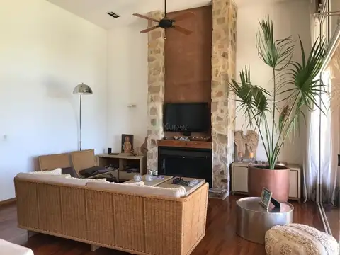 Casa en Alquiler Temporal en Talar Del Lago, USD 8.000