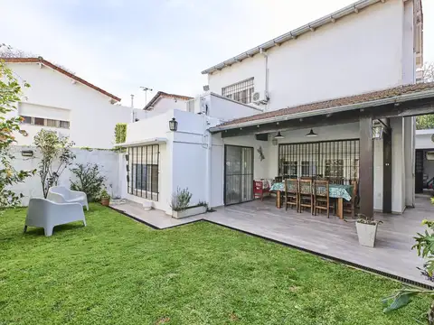 Venta Casa de 4 ambientes con jardín en La Lucila