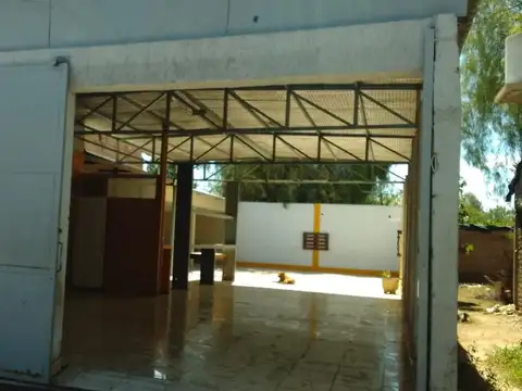 VENTA DE GALPON EN GUAYMALLÉN