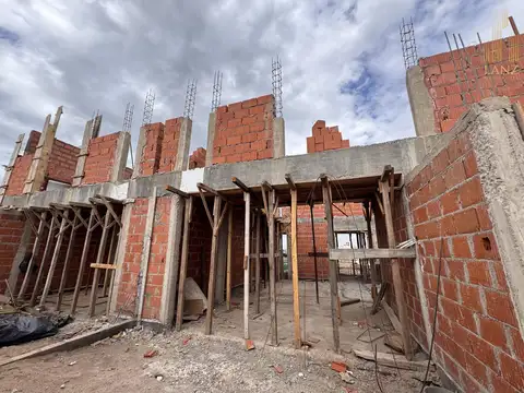 Duplex en pozo en Venta - Brisas de Manantiales