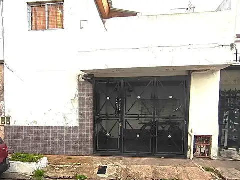 ¡Oportunidad! Casa Apto 2 Fam. Patio y Excelente ubicacion 