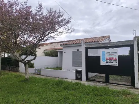 Alquila Casa 3 Ambientes con Entrada de Auto - Hudson