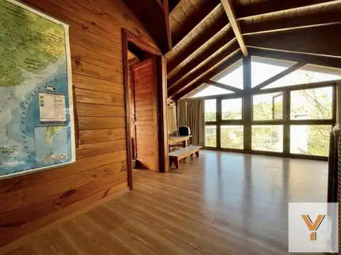 Casa 12 ambientes con 3 baños