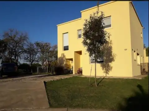 Santa Guadalupe, Pilar del Este