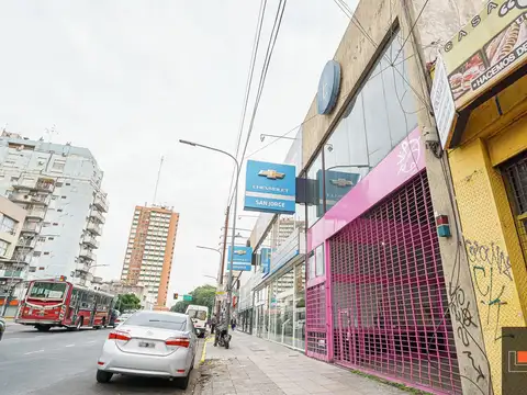 lLOCALES VENTA EN BLOCK 2297 M2 CONSTRUIDOS