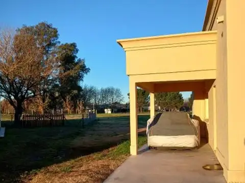 Casa a estrenar en venta en El Nacional club de campo
