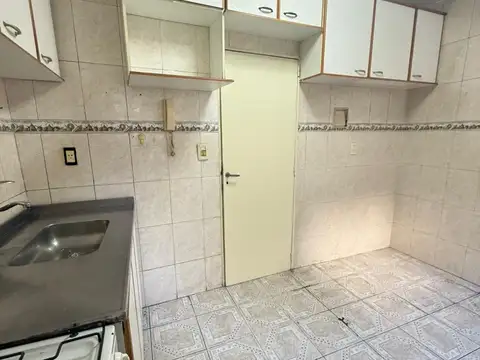 3 AMB AMPLIOS 63 MTS TOT, A RECICLAR, LATERAL SÚPER LUMINOSO, EXC. UBICACIÓN A PASOS DE AV. SAN MARTÍN