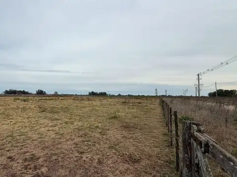 Campo de 1 ha sobre Ruta 5 - Mercedes.