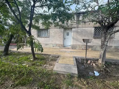 VENTA LOTE CON CASA MIXTA GUAYMALLÉN