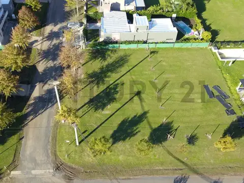 Venta Lote de esquina en Barrio Privado Las Casuarinas, Ibarlucea