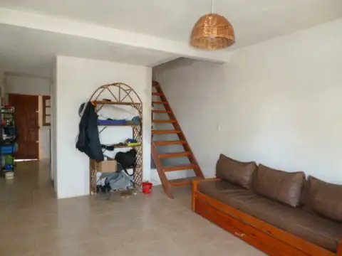 Casa 3 ambientes con 2 baños