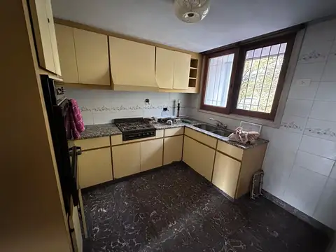 VENTA CASA  4 AMBIENTES WILDE , PATIO TERRAZA