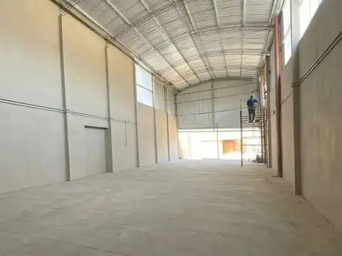 DEPOSITO EN VENTA A ESTRENAR DE 400m2 - CIUDADELA
