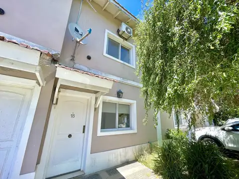 Depto Tipo Casa en Venta de 3 ambientes