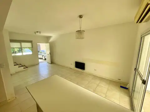 Depto Tipo Casa 3 ambientes con 1 baño