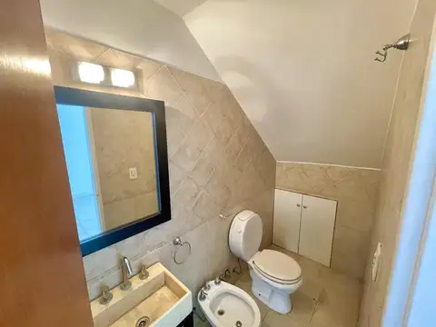 Depto Tipo Casa en Venta con 1 cocheras