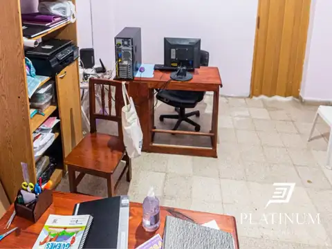 Casa 9 ambientes con 3 baños