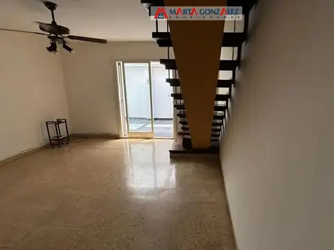 Depto Tipo Casa en Venta en Villa Sarmiento, USD 73.000