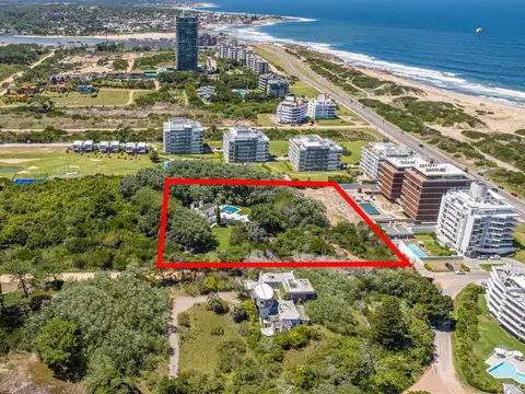 Lote en venta de 1 ha. en Rincon del Indio a 1 cuadra del mar