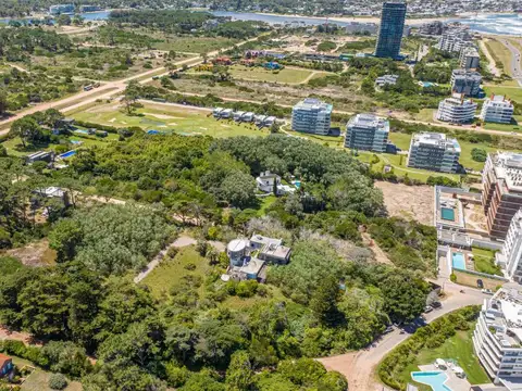 Lote en venta de 1 ha. en Rincon del Indio a 1 cuadra del mar 100