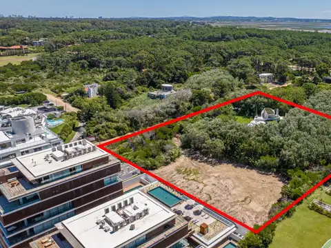 Lote en venta de 1 ha. en Rincon del Indio a 1 cuadra del mar 100