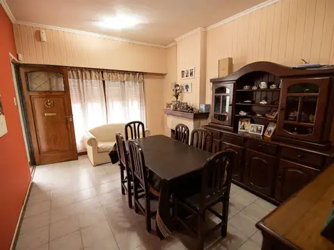 CASA 2 HABIT., PILETA Y COCHERA EN CENTRO III