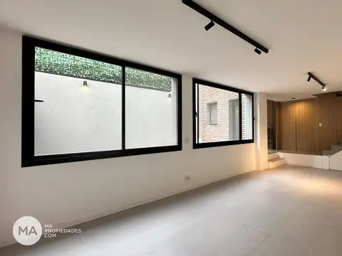 Venta | Casa de pasillo 2 dormitorios y comodín, terraza, parrillero - Balcarce 100 - Centro Rosario