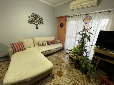 Conectá con la vida urbana desde tu nuevo hogar en Avellaneda Centro.