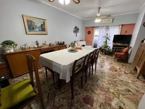 Conectá con la vida urbana desde tu nuevo hogar en Avellaneda Centro.