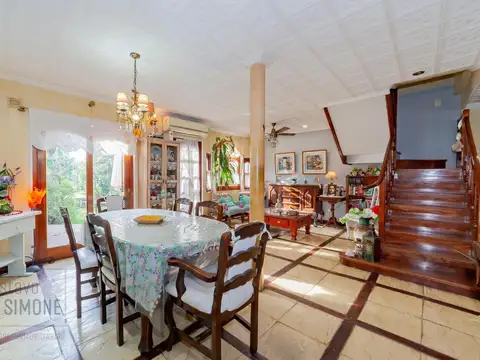 Venta Casa con jardín y pileta en Villa Ballester