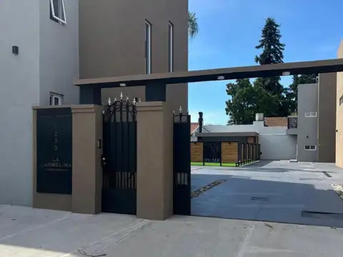 Departamento en venta de 2 ambientes con cochera